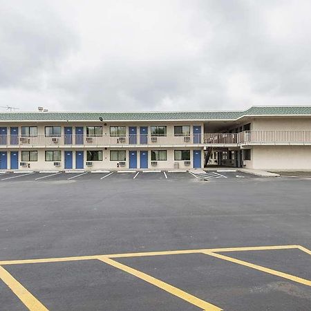 Motel 6 Kansas City, Mo - Airport Εξωτερικό φωτογραφία